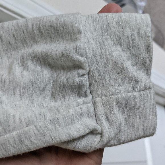 Women's L Lightweight Sweatshirt/Tee Top Embroidered Hearts Crew Neck Casual - Picture 3 of 3